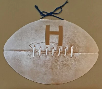 RARE 1911 Harvard vs Yale Football Shaped Souvenir Program Team Photo Score Card - Image 1 of 4