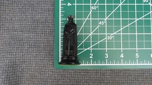 (B16) Kingsway Florentine Sculptured Chess Piece - One Black Replacement King - Picture 1 of 1