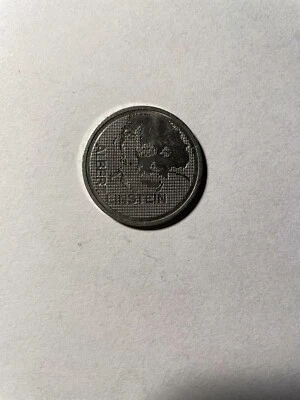 Pair of 1979 Swiss Albert Einstein 5 Franc commemorative coins - Image 1 of 2