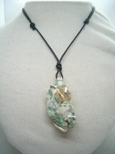 Ciondolo con Cristalli di Smeraldo Naturale e Argento 925 - Pendente Pietra Dura - Picture 1 of 8
