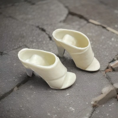 Muñecas Barbie Vintage Ideal TUESDAY TAYLOR / TAYLOR JONES ~ ZAPATOS BLANCOS Originales Foto 1 de 4