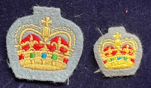 PAAR BESTICKTE KÖNIGINNEN KRONE GRAU FILZ ZWEI GRÖSSEN STOFF PATCH ABZEICHEN - MILITÄR - Bild 1 von 5