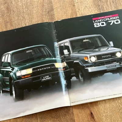 TOYOTA LANDCRUISER - 1993 - SERIE 70 Y 80 Japón Folleto Catálogo Revista RARO Foto 1 de 4