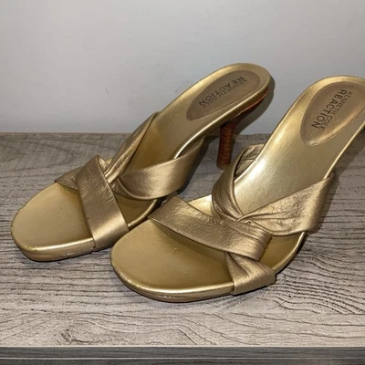 Toboganes Kenneth Cole Reaction elegantes de cuero dorado. Elegante fiesta talla 6 Foto 1 de 4