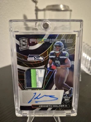 2022 Spectra - Aspiring Patch Autographs Kenneth Walker III Tri-color/60 RPA - Image 1 of 2