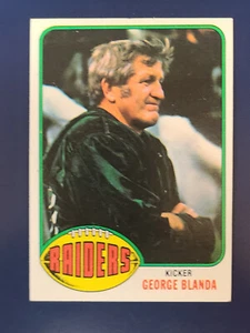Tarjetas de fútbol americano Topps 1976 #355 George Blanda Oakland Raiders - Imagen 1 de 2