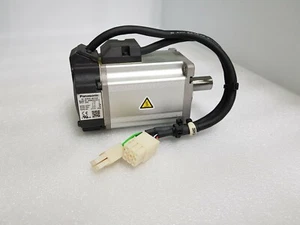 PANASONIC SERVO MOTOR MSMD042S1A 400W - Picture 1 of 7