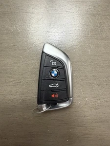 OEM BMW 330i G20 SMART KEYLESS ENTRY REMOTE KEY FOB OEM - Picture 1 of 8