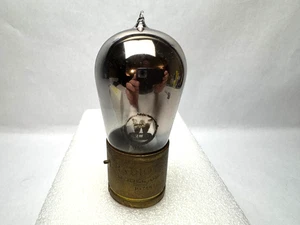 Tubo RCA Radiotron UV201 A. Base de latón temprano. Solo pantalla (B) - Imagen 1 de 5