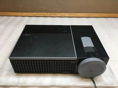 Dell 1209S Multimedia DLP Projector 2500 ANSI Lumens 1H5T6 with 113 lamp hours - Image 1 of 4