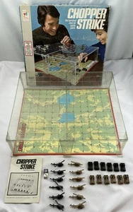 Gioco Chopper Strike 1976 di Milton Bradley completo in ottime condizioni SPEDIZIONE GRATUITA - Foto 1 di 12