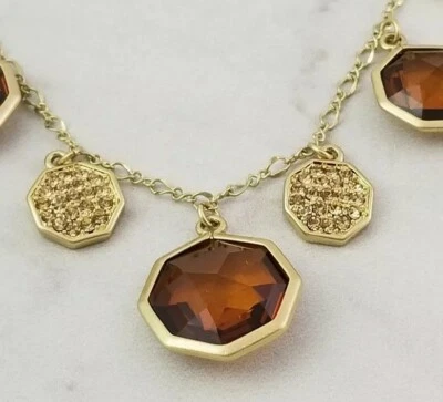 Conjunto Collar Lia Sophia Visón Marrón Bisel Octágonos Cuelga Dijes Estrás  Foto 1 de 4