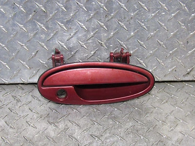 Oldsmobile Intrigue 1998-2022 pasajero derecho manija puerta delantera exterior 4 puertas at Foto 1 de 4
