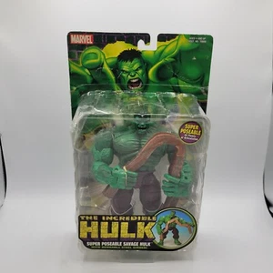 2004 TOYBIZ INCREDIBLE HULK SUPER POSEABLE SAVAGE HULK FIGURE E33 slight pkg dmg - Picture 1 of 8