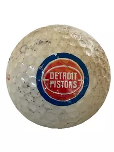 BOLA DE GOLF VINTAGE - ORIGINAL NBA 1978-1996 LOGO DETROIT PISTONS "Campeones del Mundo" - Imagen 1 de 3