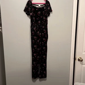 Evsie Kid's Black Floral Flutter Sleeve Waist Tie Jumpsuit Size Small 9 NWT - Picture 1 of 9