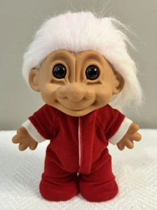 Muñeca Troll Grande 8" De Colección Russ Santa Asiento Caída Pijama LINDO - Imagen 1 de 7