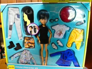 KIT CREABLE WORLD DELUXE DC-073 PELO NEGRO ELECCIÓN DE GÉNERO ROPA Y MUÑECA COMO NUEVO - Imagen 1 de 7