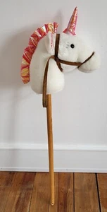 Einhorn Steckenpferd mit Sound, Zaumzeug und Zügel - Bild 1 von 11