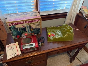Vintage Mattel Strange Change The Lost World Zeitmaschine Spielzeug UNGETESTET WIE BESEHEN - Bild 1 von 4