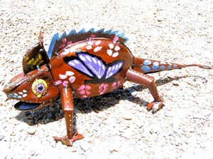 Arte en metal escultura de camaleón, arte de hierro chatarra, arte de jardín patio lagarto # 4 - Imagen 1 de 5
