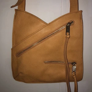 JOES JEANS Crossbody Bag Beige Zipper Accent Adjustable Strap Purse New - Picture 1 of 18