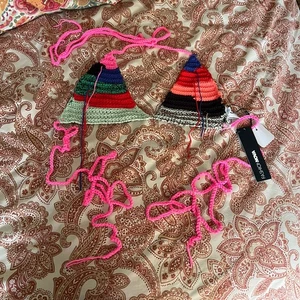 XS Fashion Nova Color My World buntes Häkel Bikini Oberteil Festival Rave sexy - Bild 1 von 8