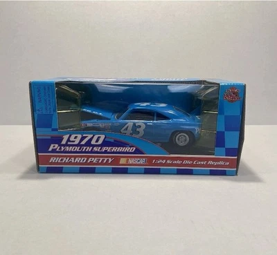 Richard Petty #43 1999 50th Anniversary 1970  Superbird 1/24 Racing Champions - Image 1 of 4
