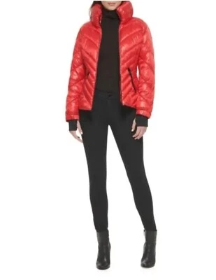 GUESS Womens Quilted Red Chevron Size M Packable Zip Puffer Jacket Coat 22QMP180 - Image 1 of 4