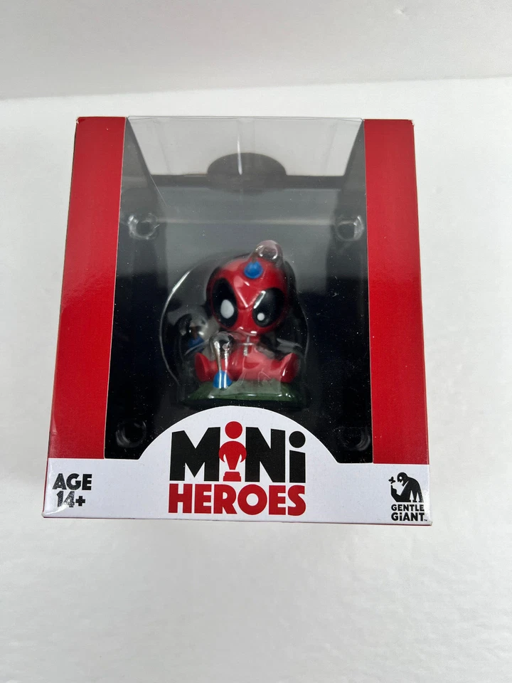 Gentle Giant Marvel Mini Heroes Deadpool Series 01