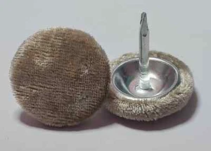 Bottoni per tappezzeria, chiodo in velluto champagne su bottoni per mobili - Foto 1 di 5