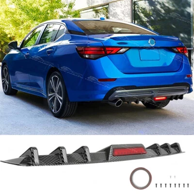 Divisor difusor de parachoques trasero de carbono para Nissan Sentra sedán con luz de freno LED Foto 1 de 4