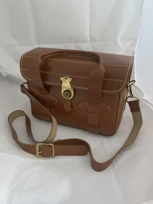 DIAMOND VINTAGE CAMERA BAG - MODEL C514 - GENUINE LEATHER - MADE IN USA - Image 1 of 4