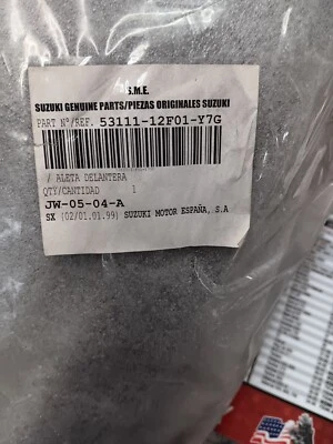 NOS Suzuki GZ250 OEM FENDER, FRONT (GREEN) MODEL GZ 250 K1 Y7G 53111-12F01-Y7G - Imagem 1 de 2