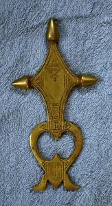 Cross With Heart Shape Coldrinks Bottle Opener Brass Club Bar Pub Dec CS 100 - Picture 1 of 4
