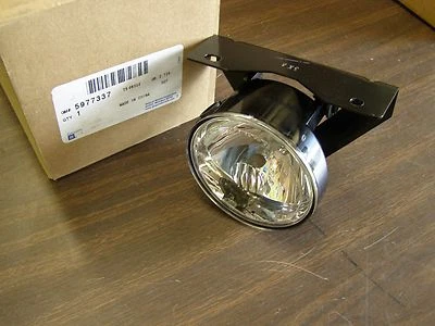NOS OEM GM 1992 - 1998 Pontiac Grand Am Fog Light Lamp 1993 1994 1995 1996 1997 - Image 1 of 4