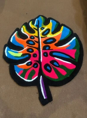 Leaf Design Hand Made Tufted Rug Leaf Pattern Areca Palm Premium Quality 3x2.5ft - Image 1 of 4