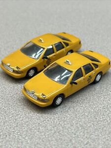 1:87 Scale HO Chevy Caprice Taxi Cab Lot Of 2 Busch Model Yellow Cab Company