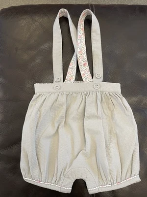 MOTHERCARE - Girl's Grey Floral Trimmed Suspender Shorts - Size 3-6 Months - EUC - image 1 of 4