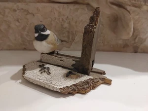 Rare DUCKS UNLIMITED BIRD FIGURINE CAROLINA CHICKADEE On Bird Feeder - Picture 1 of 18
