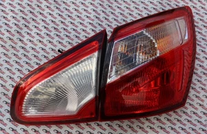 Luces traseras NISSAN QASHQAI 2010-2013 lámpara conductor lado O/S exterior e interior - Imagen 1 de 5