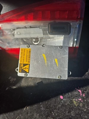 FACTORY OEM 02 - 08 MERCEDES BENZ ML320 ML350 ML500 XENON HID HEADLIGHT BALLAST - Image 1 of 2