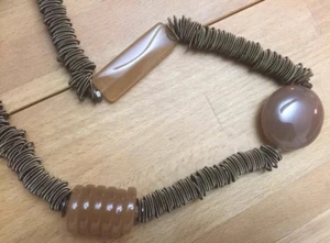 NEU: LANGE KETTE HALSKETTE METALLRINGE SCHMUCKSTEINE 80 cm HEINE braun *043253 - Bild 1 von 3