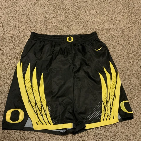 Oregon Ducks Nike Shorts Black  2019-2020 Men’s Size: Large 42 Length+2 Used Cover