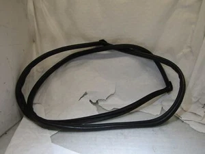 Porsche Cayenne S Mk1 955 M48 4.5 V8 engine bay rubber seal 7L5823707 - Picture 1 of 5