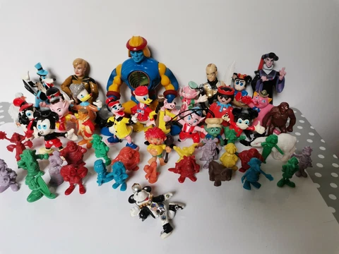 Vintage DISNEY And Asterix And Other MINI FIGURE LOT Cover