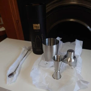 VACU VIN Cocktail Set~ Shaker, Jigger, Muddler/Spoon - Brand New in Box - Picture 1 of 2
