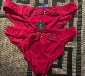 NEU 2 STÜCK SLIP mit TÜLLEINSATZ STRASS-ANHÄNGER 32/34 36/38 VIVANCE rot *760595 - Picture 1 of 8