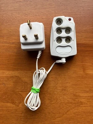 Commtel 4 way TV signal booster plug in 13 amp lead. - Image 1 of 2