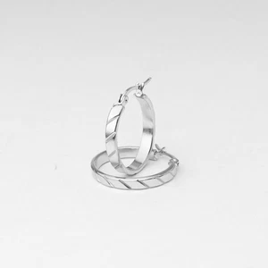 Edelstahl Creolen Creole Ohrschmuck Silberfarben gestreiftes Muster Ø 2,4cm - Bild 1 von 5